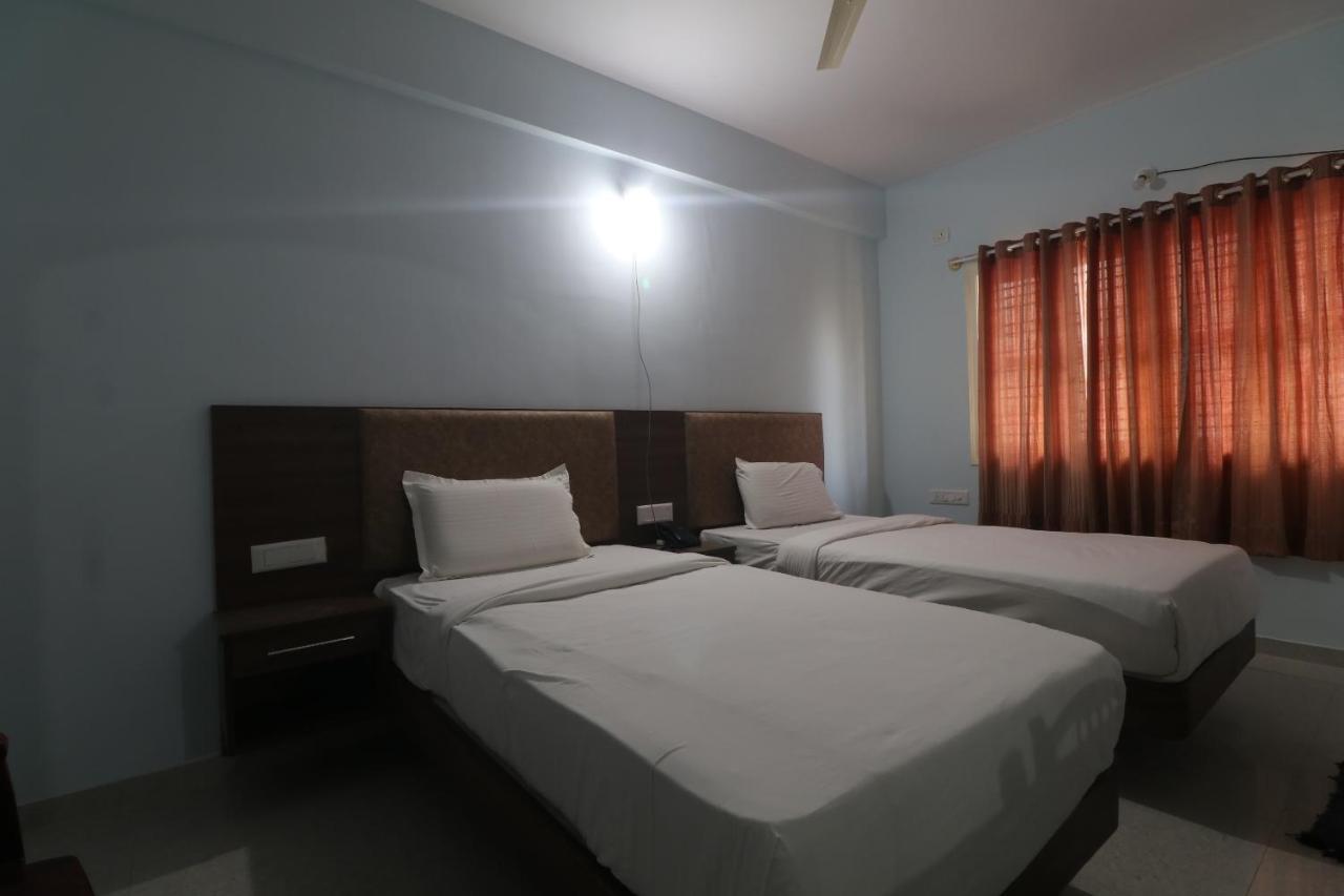 Hotel Collection O 84214 Ivory Petals Service 3*