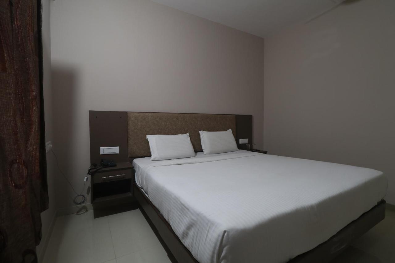 Hotel Collection O 84214 Ivory Petals Service Bangalore